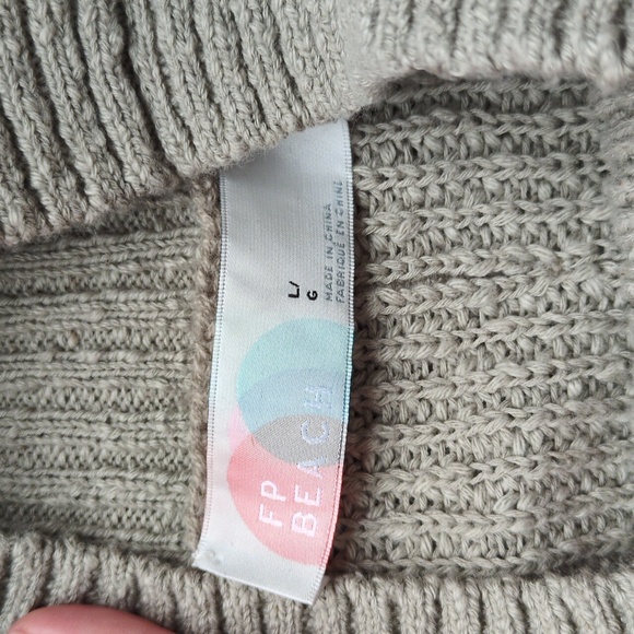 Free People Beach Cozy Knit Long Sweater Size L - Picture 8 of 10
